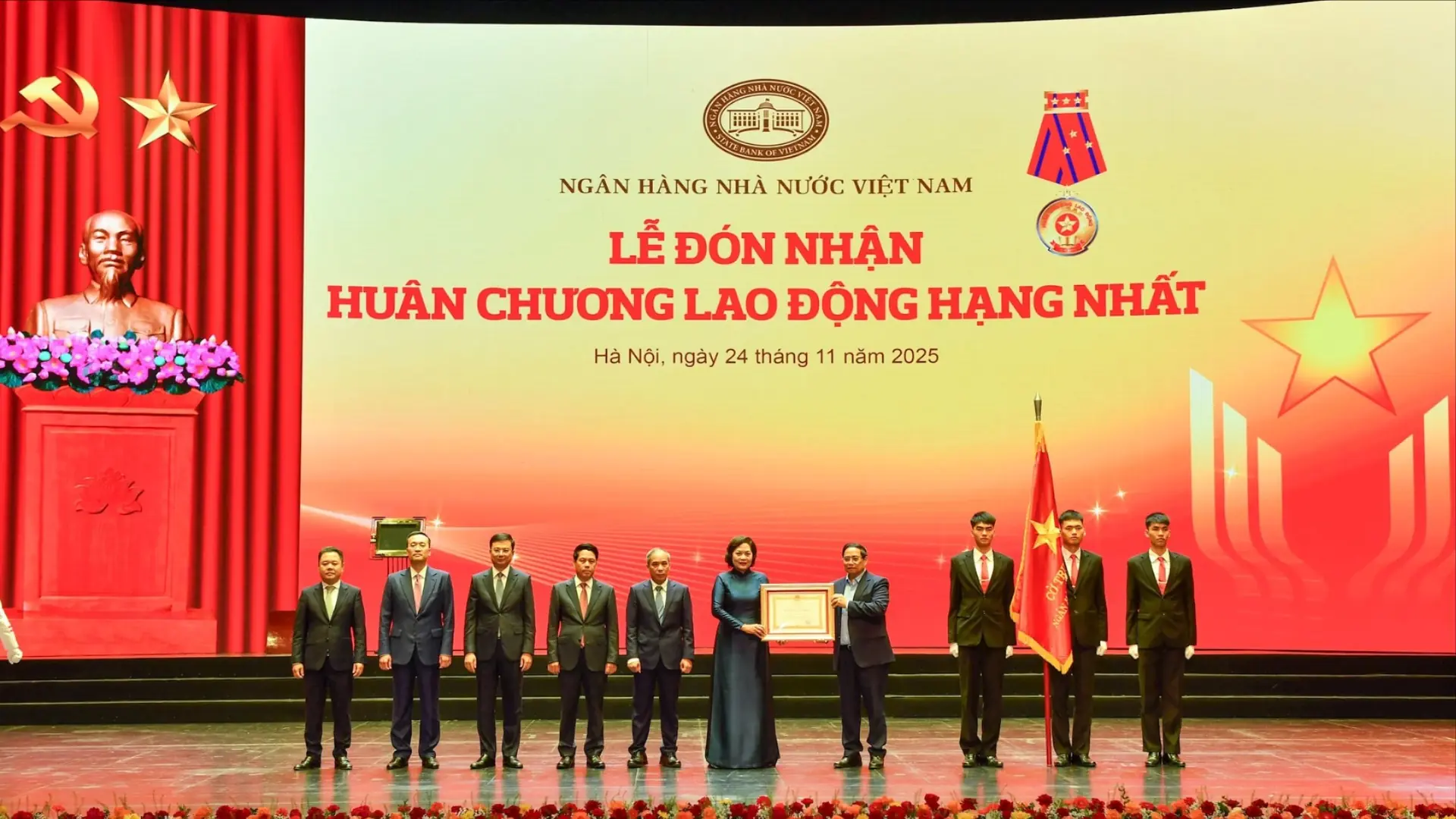 Ngân hàng thi đua đổi mới, tiên phong vào kỷ nguyên mới